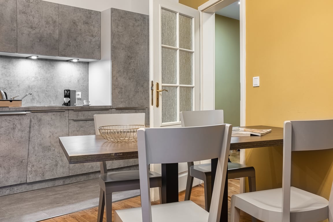 One Bedroom Apartment