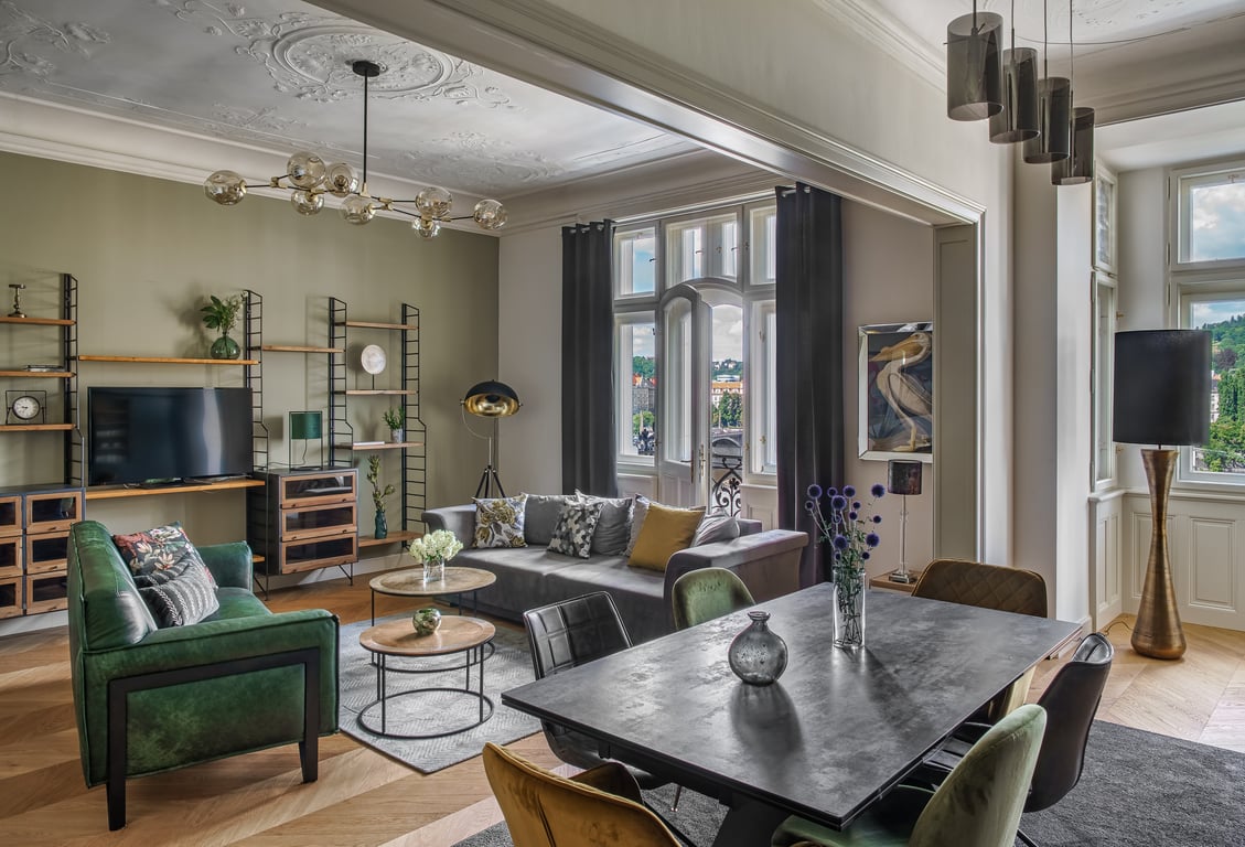 Apartmán se třemi ložnicemi a balkonem