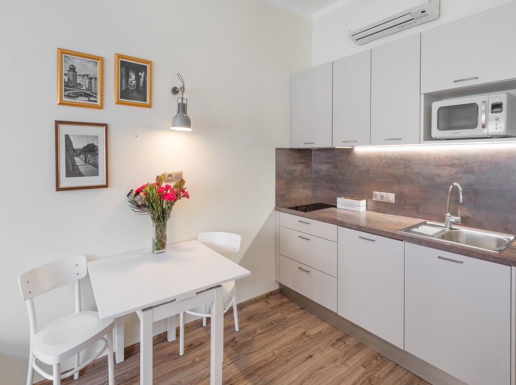 Mordecai 12 Apartments by Adrez 35