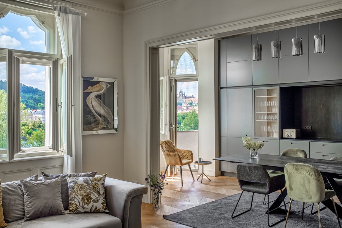 Apartmán se třemi ložnicemi a balkonem