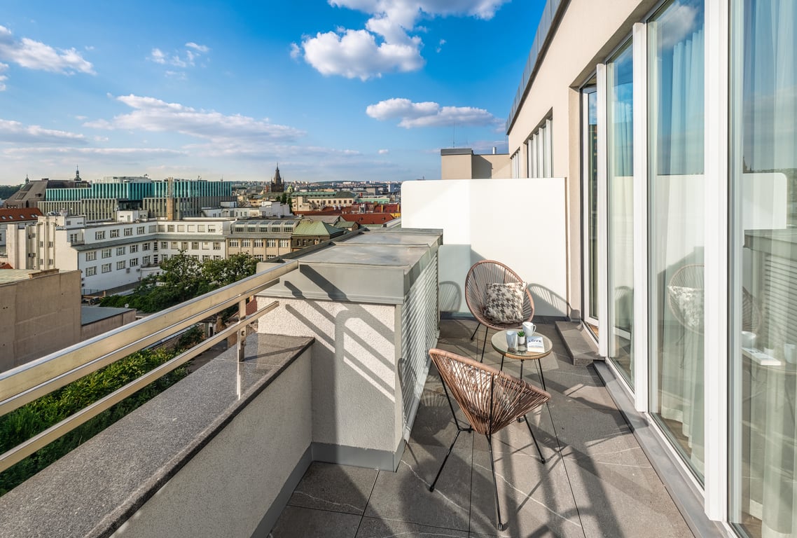 Studio with Terrace