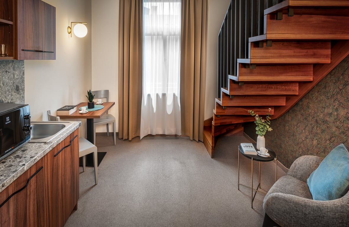 Dachgeschoss-Maisonette-Apartment mit einem Schlafzimmer