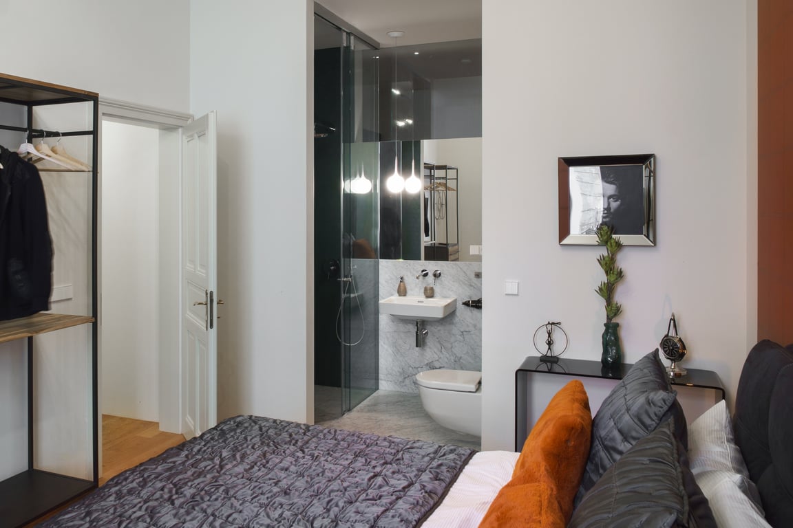 MN6 Luxury Suites by Adrez 11
