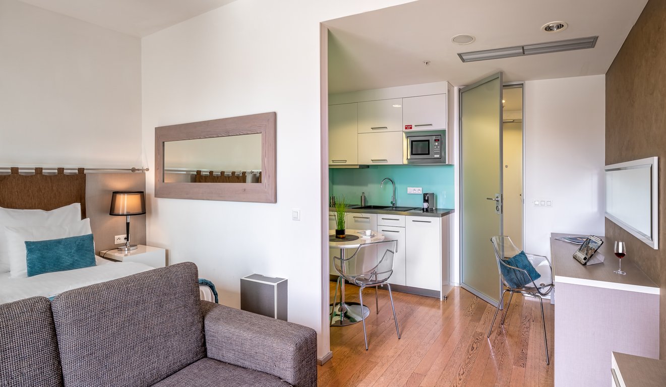 VN3 Terraces Suites by Adrez 29