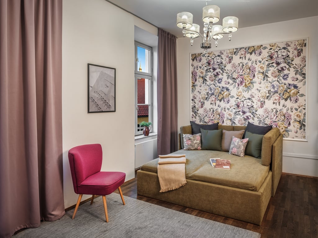 4 Arts Apartments by Adrez 29