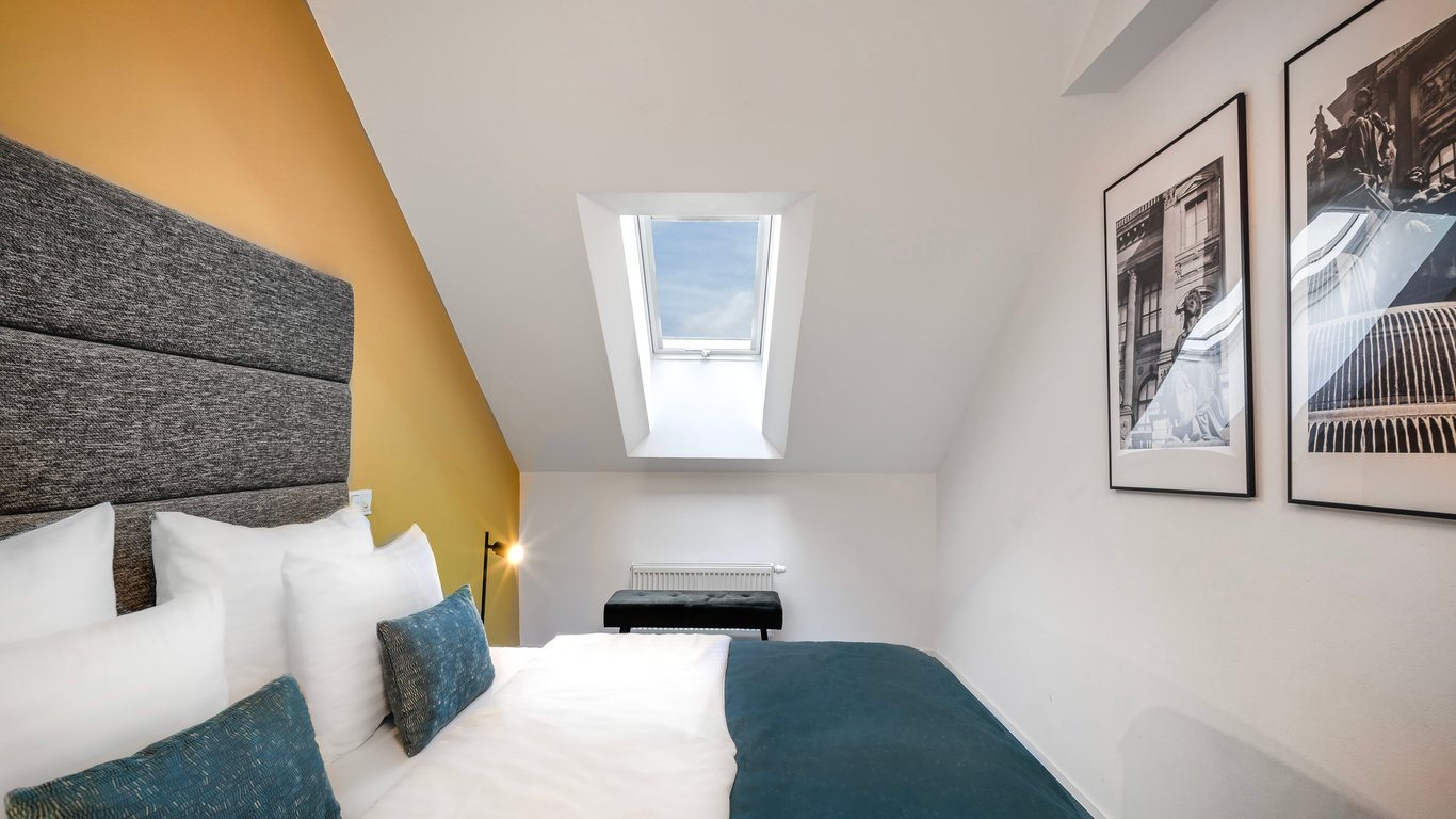 VN48 Suites by Adrez 9