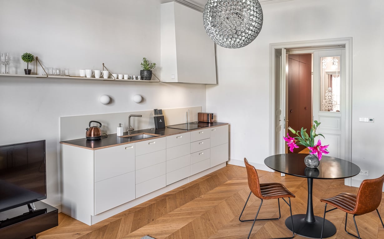 MN6 Luxury Suites by Adrez 30