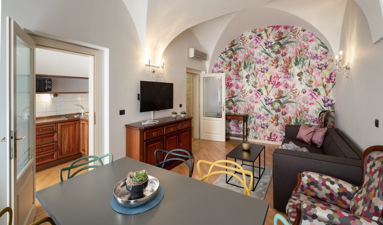 Chateau 9 Apartments by Adrez 20