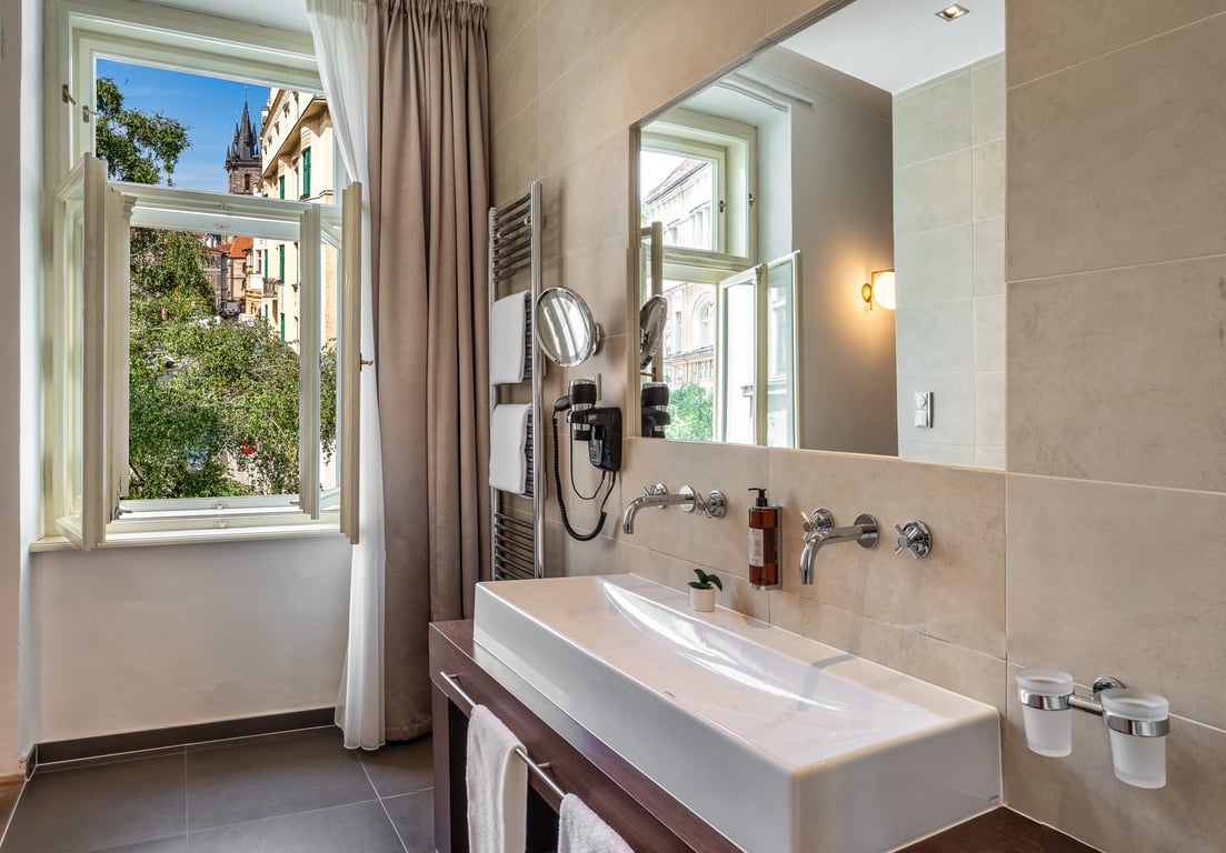 Golden Angel Suites by Adrez 15