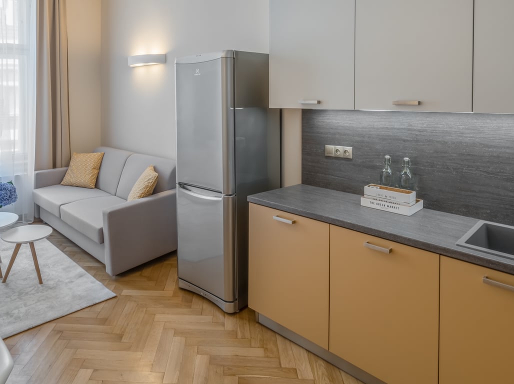 One Bedroom Apartment Mordecai