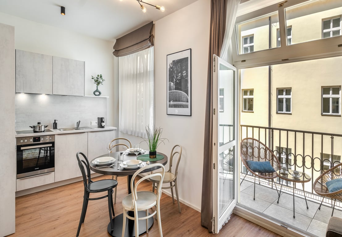 Luxury One Bedroom Apartment with Balcony