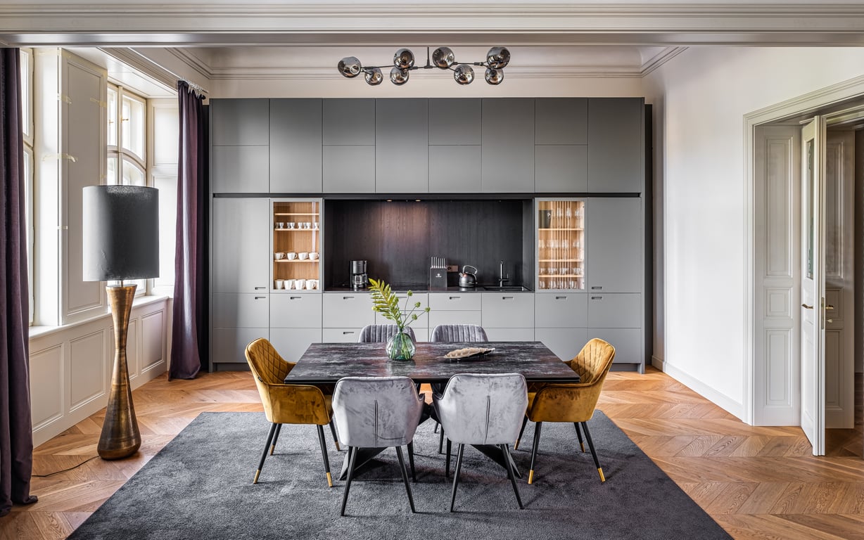 MN6 Luxury Suites by Adrez 5