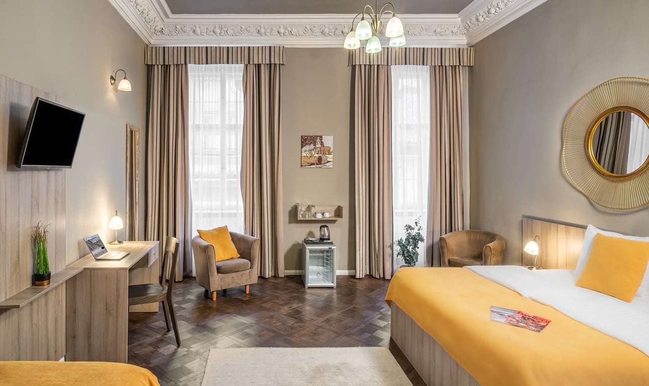 Triple Room