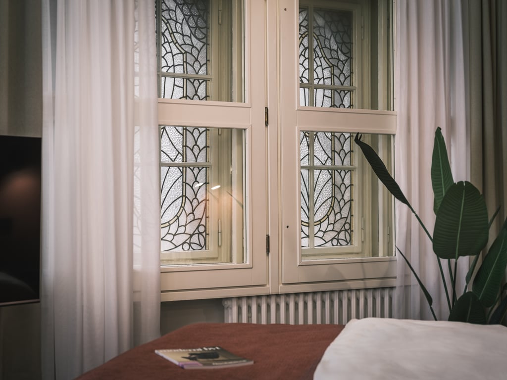 Crown Palace Apartments by Adrez 28