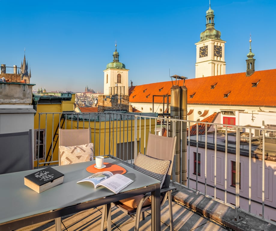 4 Arts Apartments by Adrez 33