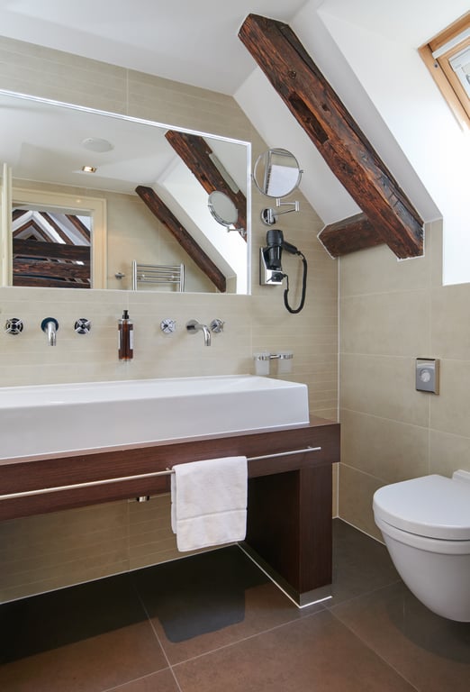 Dachgeschoss-Maisonette-Apartment mit einem Schlafzimmer
