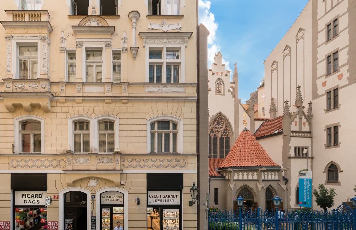Mordecai 12 Apartments by Adrez 13