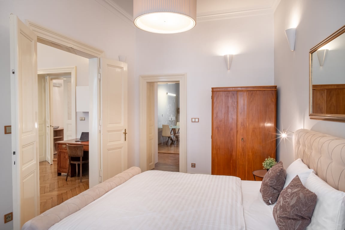 One Bedroom Apartment