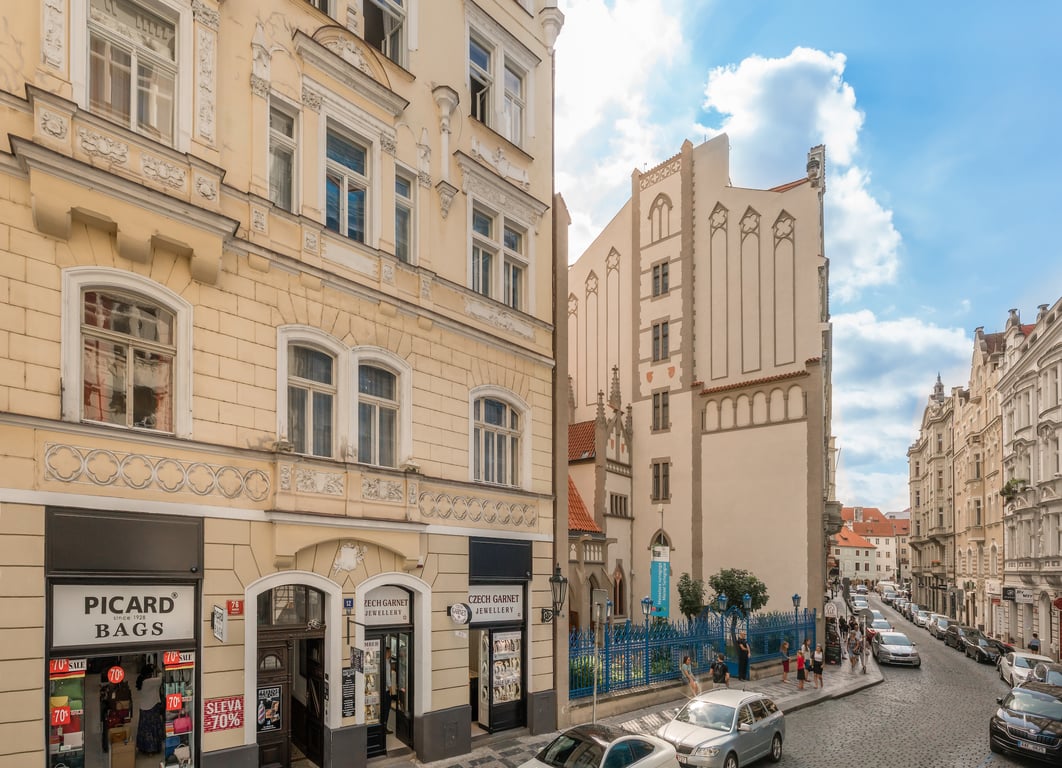 Mordecai 12 Apartments by Adrez 14