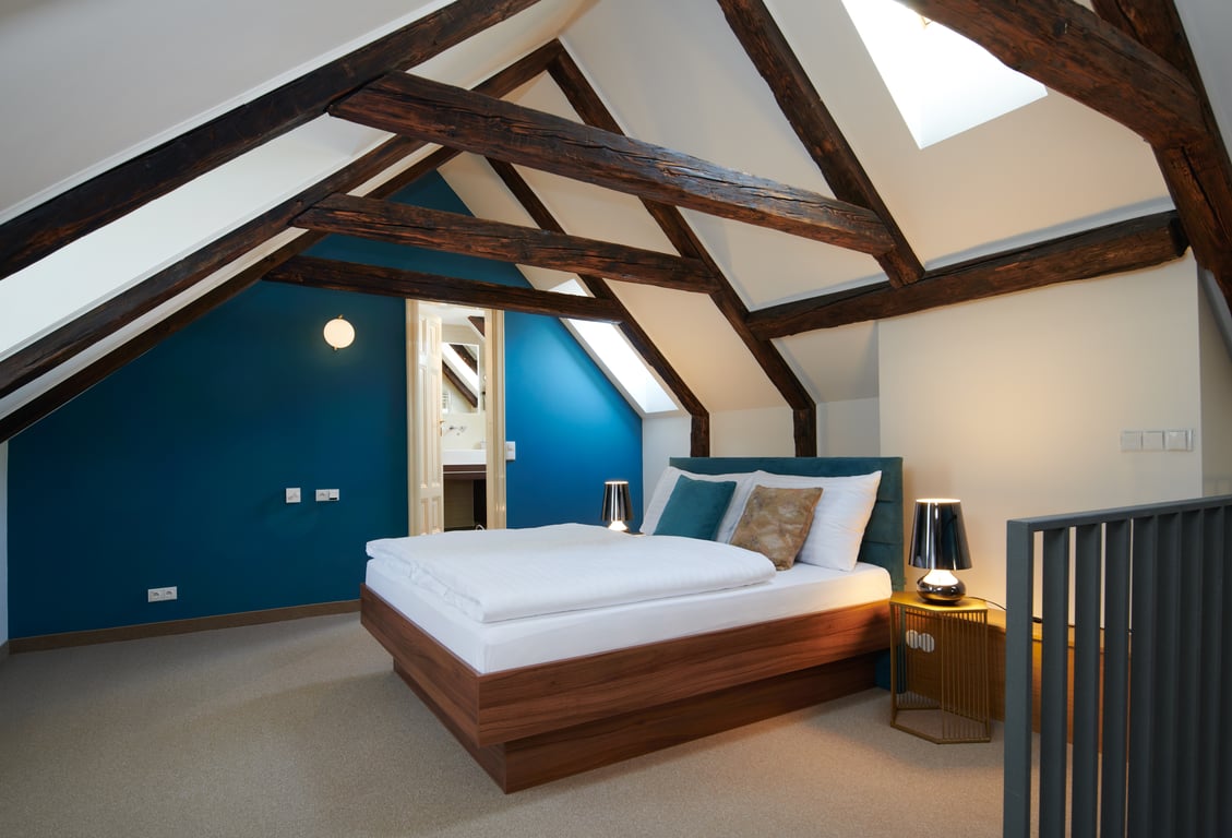 Dachgeschoss-Maisonette-Apartment mit einem Schlafzimmer