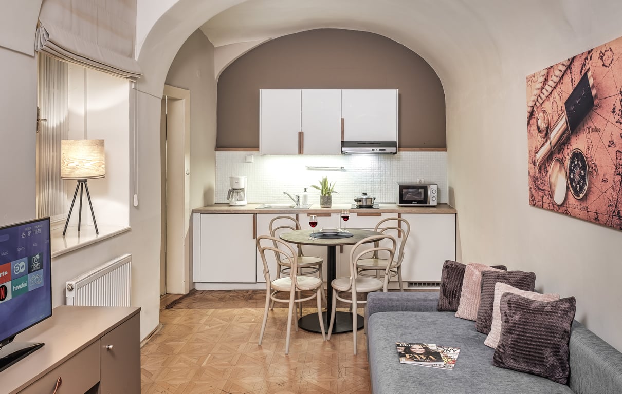6 Continents Apartments by Adrez 4
